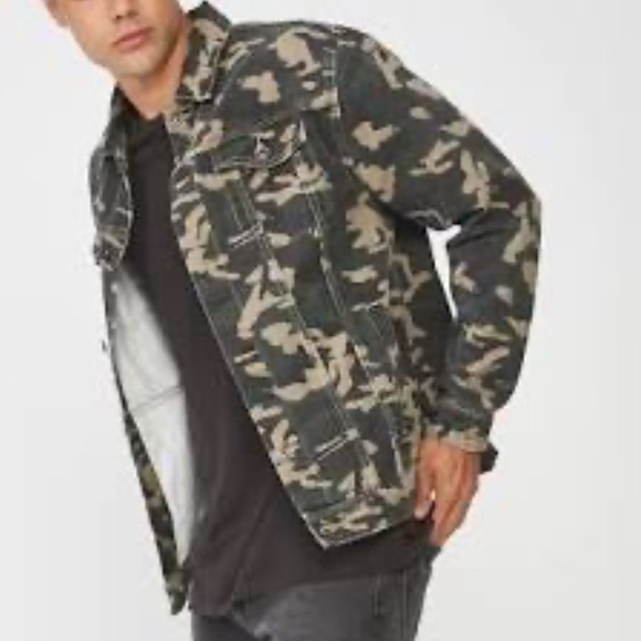 NWT Cotton On Cypress Hill Camo Denim Jacket - Picture 2 of 14
